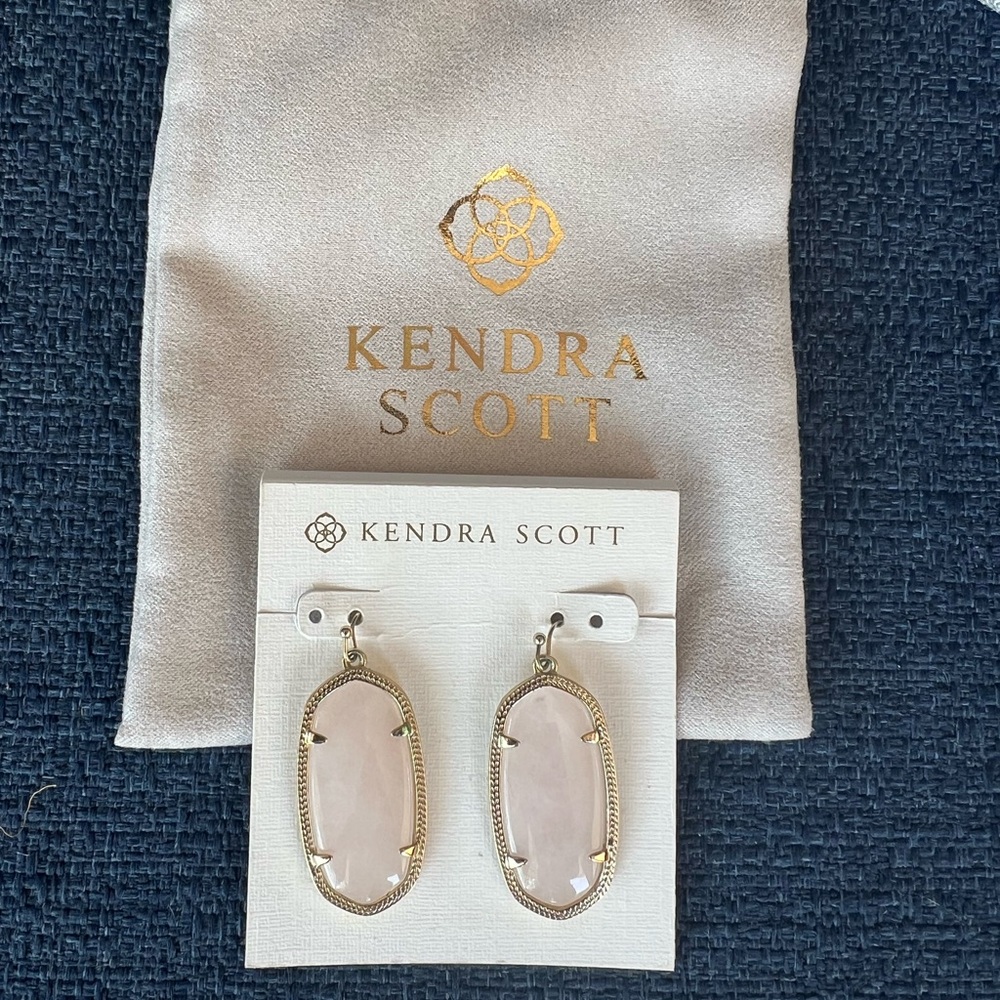 Kendra Scott Elle Earrings in Rose Quartz